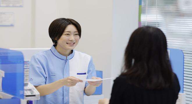 ハックドラッグ　葉山一色店