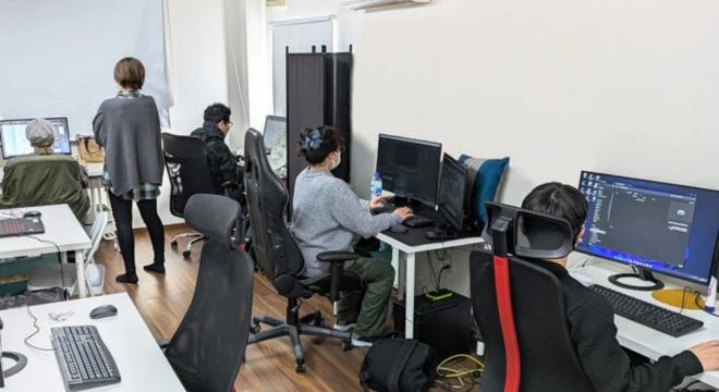 EachQWorK株式会社